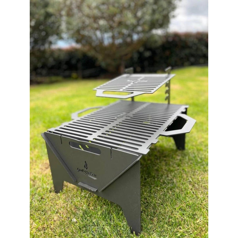 Grill Brothers TO GO Grill portable cactus gray iron grill with adjustable heights and compact 50x35 cm design for outdoor use.