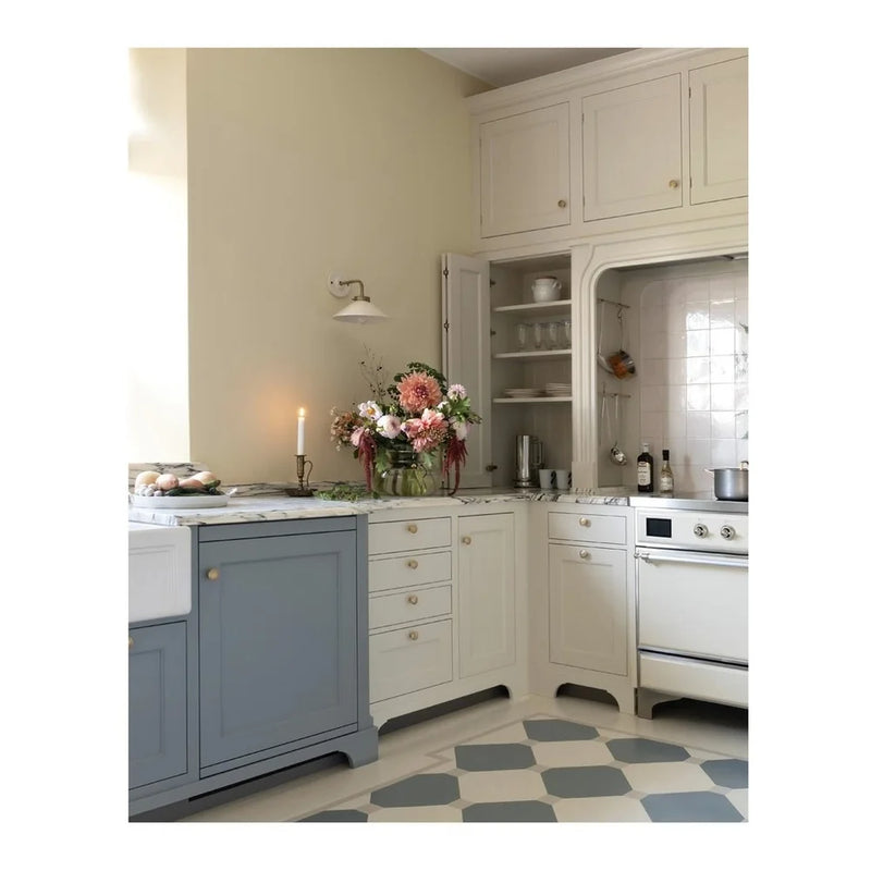 ILVE Majestic II 48" Dual Fuel Freestanding Range in White with Chrome Trim, UM12FDQNS3WHC